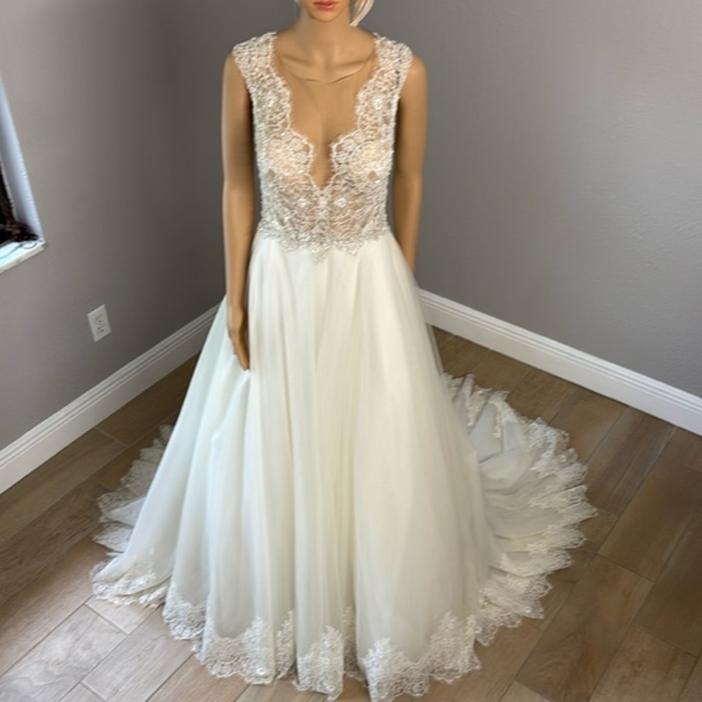Ella Rosa  Private Label By G Wedding Dress size 10 Tulle and Beading open back